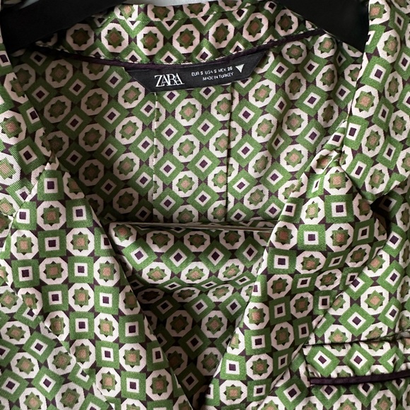 Zara set silky vibes - Picture 4 of 16